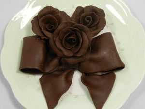 Как сделать розы шоколадные?