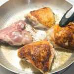 Сколько жарить бедро курицы на сковороде? Советы и рецепты