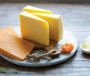 Как приготовить сырные чипсы: лучшие рецепты