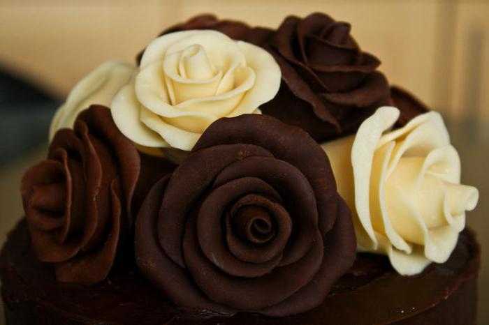 розы из шоколада