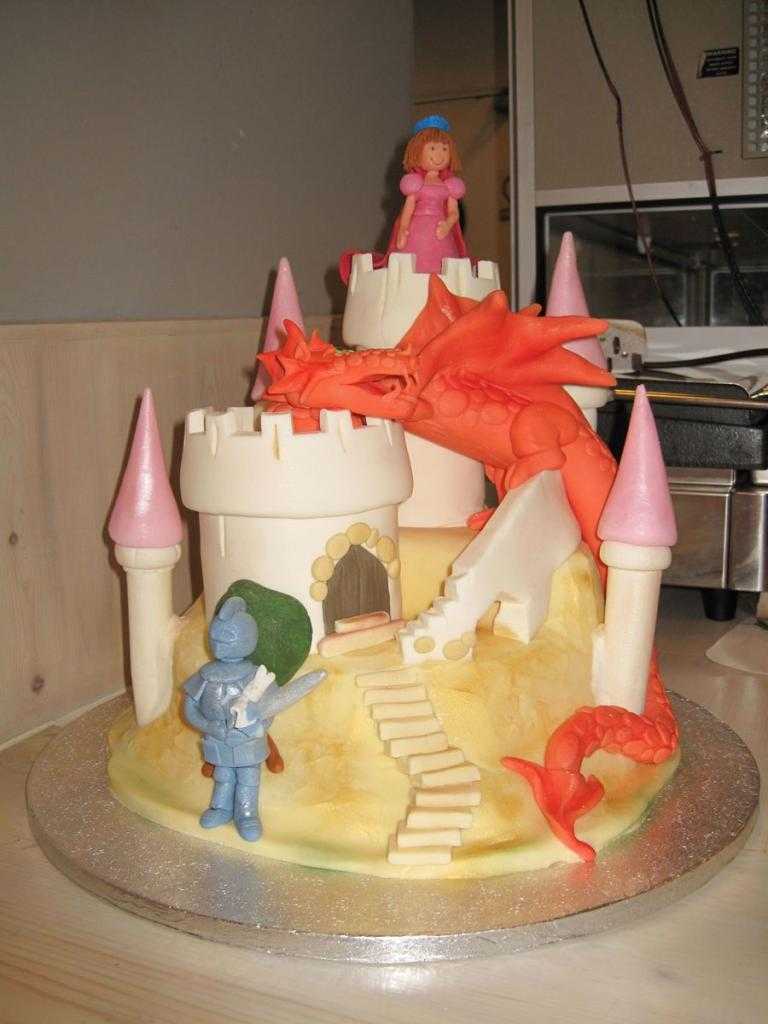 торт замок