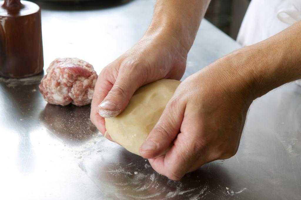 Пирог со свининой своими руками