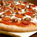 Пицца с охотничьими колбасками: рецепт приготовления с фото, виды начинки, советы и рекомендации