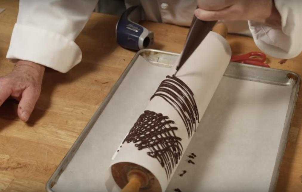 как делать объемный рисунок из шоколада
