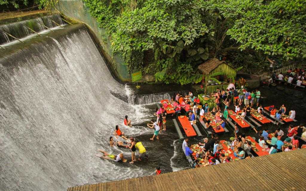 Ресторан Labassin Waterfall