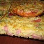 Заливной пирог с колбасой и сыром: рецепт