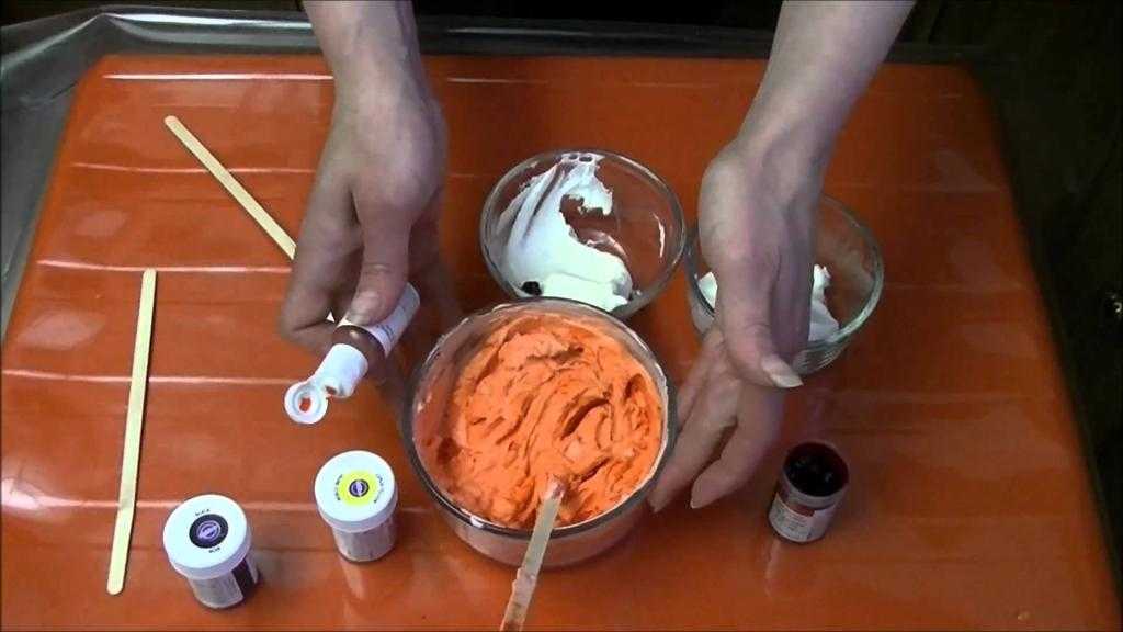 как сделать цветной крем для торта