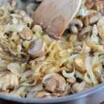 Вкусный рулет: лаваш с грибами и сыром в духовке