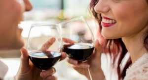 Как правильно пить красное вино: секреты употребления