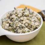 Салат с отварной грудкой: простые и вкусные рецепты приготовления
