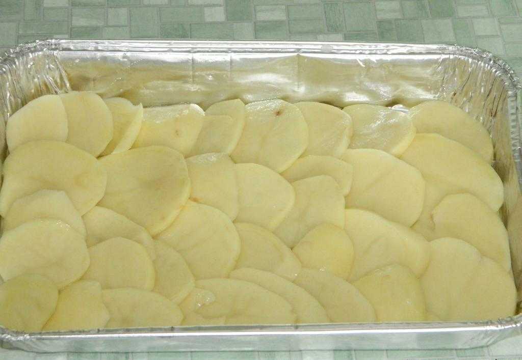Разложить картофель