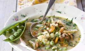 Суп с консервированным горошком: рецепты и особенности приготовления