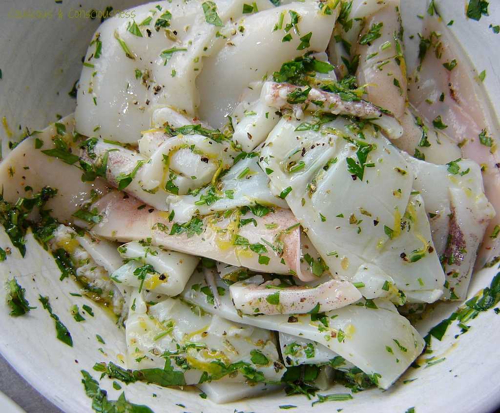 диетический салат с кальмарами и яйцом