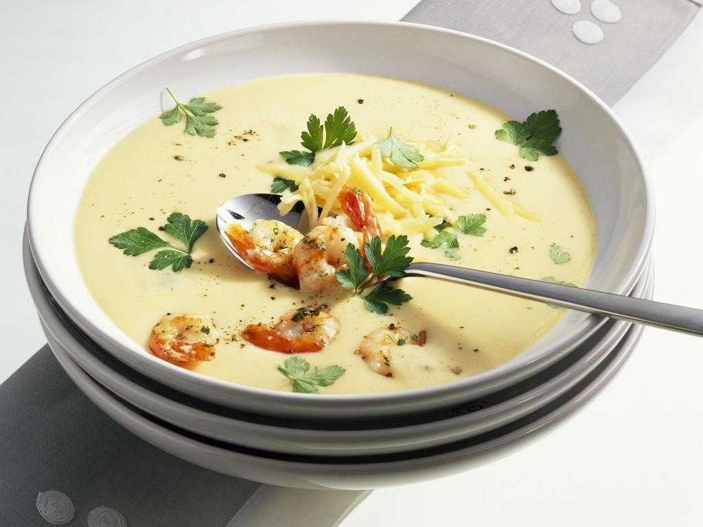 Крем-суп из креветок и сыра