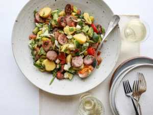 Салат из охотничьих колбасок - особенности приготовления, рецепт и отзывы
