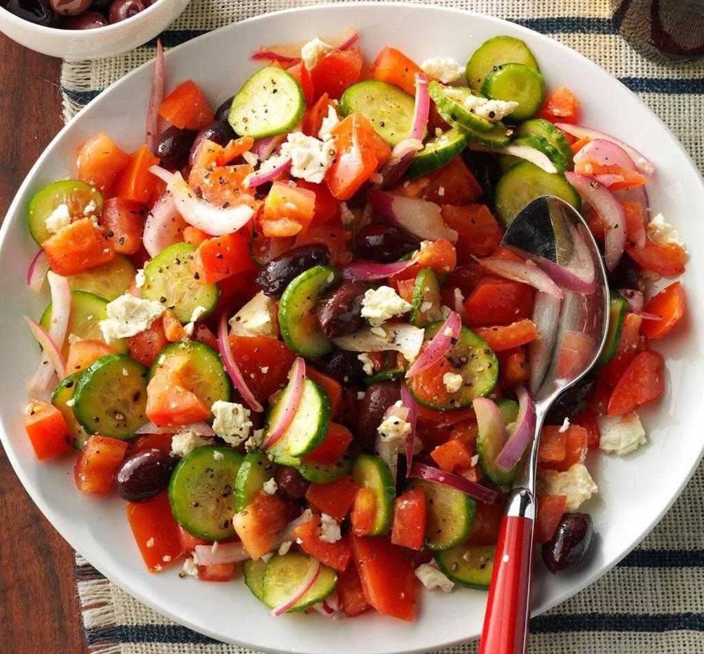 греческий салат с оливками