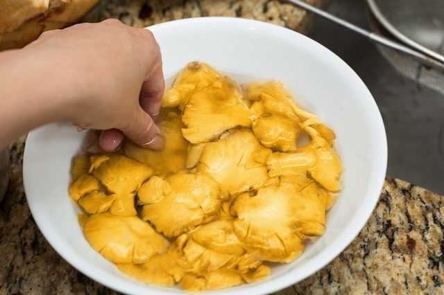Как готовить с картошкой замороженные лисички