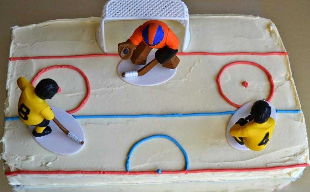 самодельный торт для хоккеиста