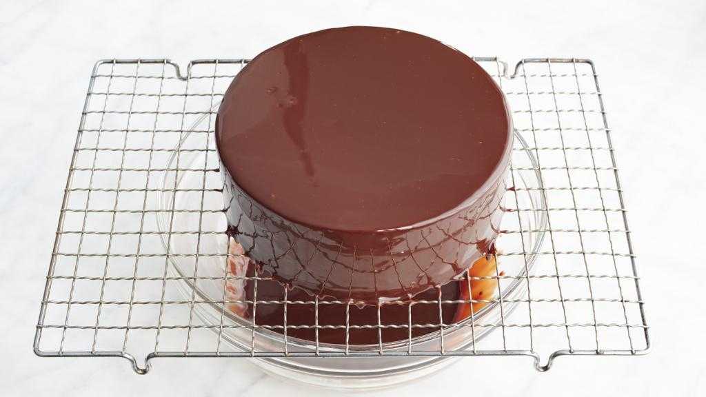 зеркальная шоколадная глазурь для торта рецепт