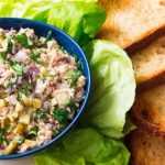 10 аппетитных салатов с консервированным тунцом