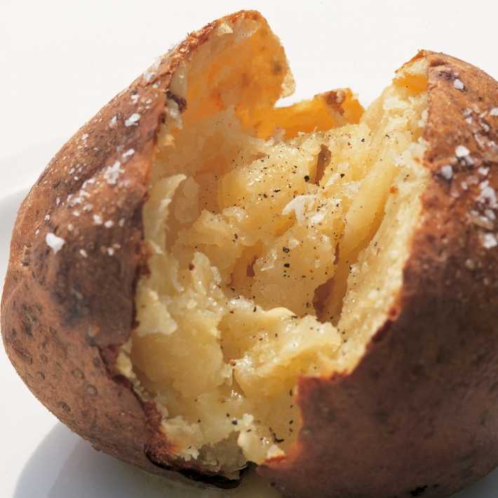 Сколько готовить картошку в мундире в духовке