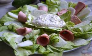Мясной салат с колбасой: классический рецепт, ингредиенты, советы по приготовлению