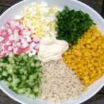 Крабовый салат: ингредиенты, варианты рецептов