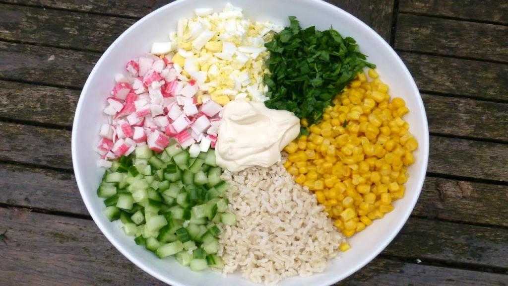 ингредиенты на крабовый салат