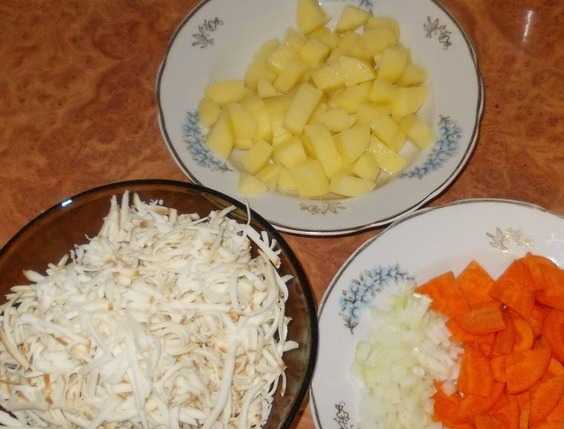 готовим сырный суп с колбасой