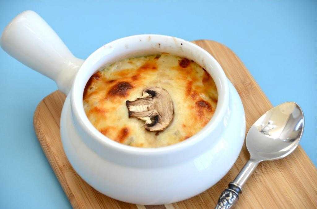 суп жульен с курицей и грибами