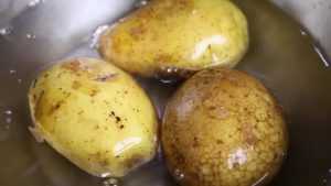 Крабовый салат с картошкой: подбор ингредиентов и рецепт приготовления